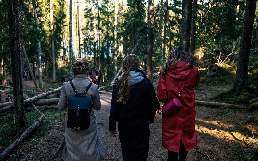 Women following group in Nuuksio National Park