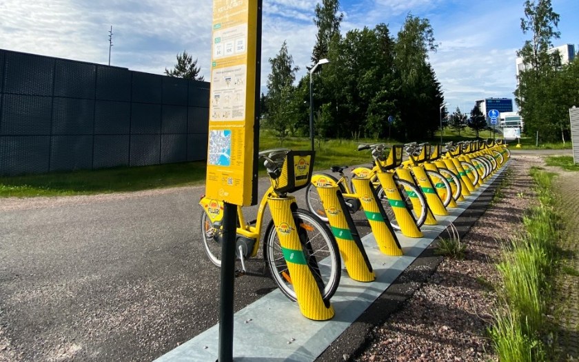 CityBikes station located in Keilaniemi area right next to cycling path