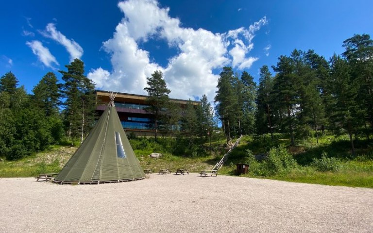 Lanscape photo of Finnish Nature Cente Haltia's building